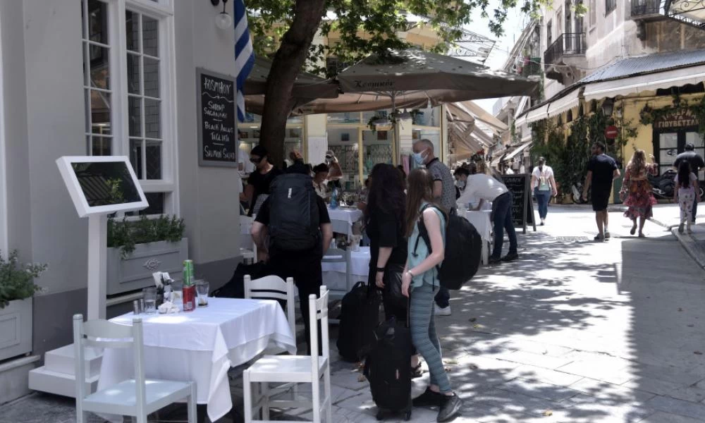 Τσακίρης: Πότε καταβάλλονται οι επιδοτήσεις για τουρισμό και εστίαση